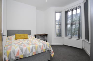 Welbeck Avenue, North Hill, Plymouth - Image 2
